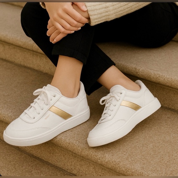 OluKai Shoes - OluKai White and Gold leather sneakers women’s white and gold wide 7 1/2